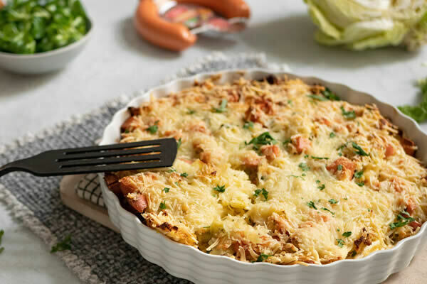 Herbstlicher Kohl-Extrawurst-Auflauf