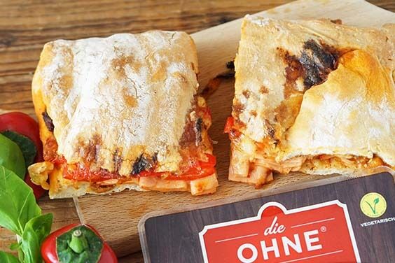Pizza-Sandwich mexikanisch-italienischer Style mit feuriger Gewürzpaste