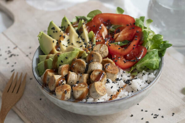 Bunte Buddha Bowl mit DIE OHNE Bratwürstel